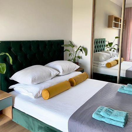 Cozy, Bright & Sunny Apartment With Terrace! ヴロツワフ エクステリア 写真